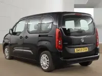 Używany Vauxhall Combo Design Edition 100 KM (73 kW) 2019 Czarny Minivan