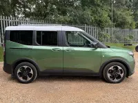 New Ford Courier Active 100 kW (136 HP) 2026 Green MPV