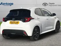 Used Toyota Yaris Design 113 HP (83 kW) 2023 White Hatchback