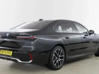Usado BMW 750e M Sport 482 CV (354 kW) 2024 Negro Berlina
