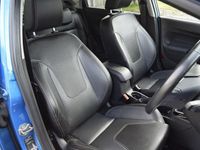 Used Ford Fiesta Titanium X 95 HP (69 kW) 2014 Blue Hatchback