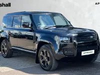 Used Land Rover Defender SE Dynamic 249 HP (183 kW) 2023 Santorini black SUV