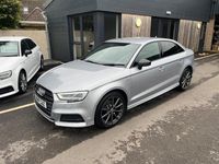 Usado Audi A3 Black Edition 116 HP (85 kW) 2018 Prateado Sedan