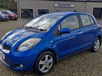 Used Toyota Yaris 101 HP (74 kW) 2010 Blue Hatchback