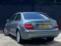Usado Mercedes C180 SE 156 HP (114 kW) 2011 Cinzento Sedan