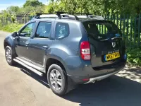 Usado Dacia Duster Lauréate 125 HP (91 kW) 2017 Cinzento SUV