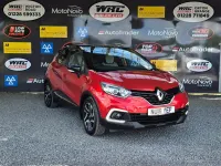 Used Renault Captur Iconic 90 HP (66 kW) 2018 Red SUV