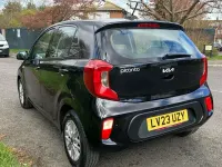 Używany Kia Picanto 66 KM (48 kW) 2023 Czarny Hatchback