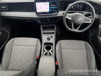 Używany VW Tiguan Match 150 KM (110 kW) 2024 Czerwony SUV