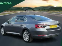Usado Skoda Superb SE L 147 CV (108 kW) 2023 Gris Utilitario