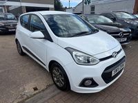 Used Hyundai i10 Premium 67 HP (49 kW) 2015 White Hatchback
