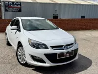 Second-hand Vauxhall Astra Elite 116 CP (85 kW) 2015 Alb Hatchback