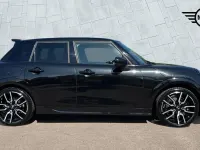 Used Mini Cooper Hatch 113 kW (154 HP) 2025 Black Hatchback