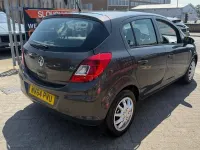 Used Vauxhall Corsa Design Edition 83 HP (61 kW) 2014 Silver Hatchback