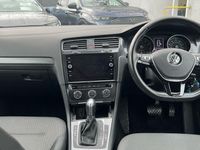 Used VW Golf VII SE 125 HP (91 kW) 2017 Black Hatchback