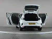 Used Renault Clio Techno 90 HP (66 kW) 2024 White Hatchback