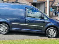Begagnad VW Caddy Trendline 125 HK (91 kW) 2016 Blå Minibuss