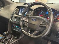 Usado Ford Focus RS 350 HP (257 kW) 2017 Azul Citadino
