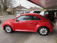 Used VW Beetle Design 110 HP (80 kW) 2015 Red Hatchback