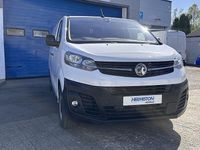 Second-hand Vauxhall Vivaro 100 CP (73 kW) 2021 Alb Monovolum
