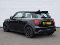 Usado Mini Cooper Hatch 136 HP (100 kW) 2023 Preto Citadino