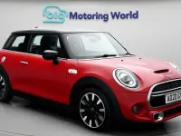 Used Mini Cooper S Exclusive 192 HP (141 kW) 2020 Red Hatchback