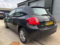 Used Toyota Auris 124 HP (91 kW) 2010 Black Hatchback