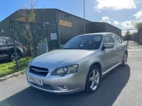 Begagnad Subaru Legacy 2005 Silver Sedan