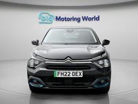 Begagnad Citroën e-C4 Shine 100 kW (136 HK) 2022 Svart Halvkombi