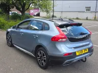Used Volvo V40 2018 Blue Hatchback