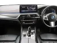 Usado BMW 530e M Sport 288 CV (211 kW) 2022 Gris Berlina