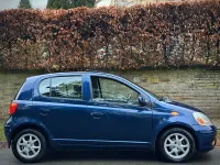Used Toyota Yaris 2003 Blue Hatchback