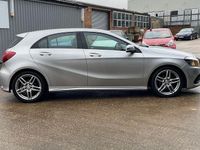Begagnad Mercedes A200 AMG line 136 HK (100 kW) 2017 Silver Halvkombi
