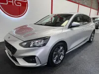 Usado Ford Focus ST-Line 120 HP (88 kW) 2021 Prateado Citadino
