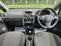 Używany Vauxhall Corsa 2014 Srebrny Hatchback