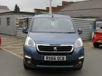 Second-hand Peugeot TePee Allure 100 CP (73 kW) 2016 Albastru Monovolum