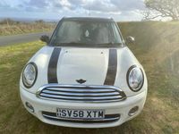 Used Mini Cooper Clubman 2008 White Estate