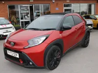 Używany Toyota Aygo X Edition 72 KM (52 kW) 2022 Czerwony SUV