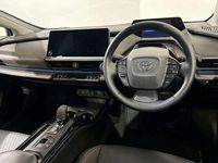 Begagnad Toyota Prius 220 HK (161 kW) 2024 Blå Halvkombi