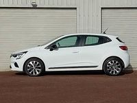 Used Renault Clio V Evolution 145 HP (106 kW) 2022 White Hatchback