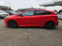Używany Ford Focus Zetec 182 KM (133 kW) 2016 Czerwony Hatchback