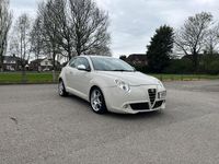 Used Alfa Romeo MiTo Distinctive 85 HP (62 kW) 2013 White Hatchback