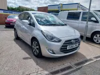 Usado Hyundai ix20 SE 2016 Plateado Utilitario