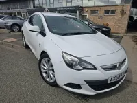 Used Vauxhall Astra GTC SRi 2017 White Hatchback