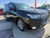 Używany Mitsubishi Outlander P-HEV 2015 Czarny Kombi