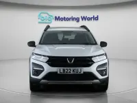 Usado Dacia Jogger Essentiel 109 HP (80 kW) 2022 Branco Monovolume