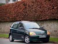 Used Toyota Yaris 2000 Green Hatchback