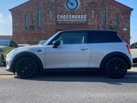 Used Mini Cooper Classic 2019 White silver Hatchback