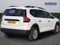 Second-hand Dacia Jogger Essentiel 110 CP (80 kW) 2023 Alb Monovolum