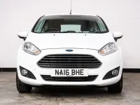 Used Ford Fiesta Zetec 80 HP (58 kW) 2016 White Hatchback